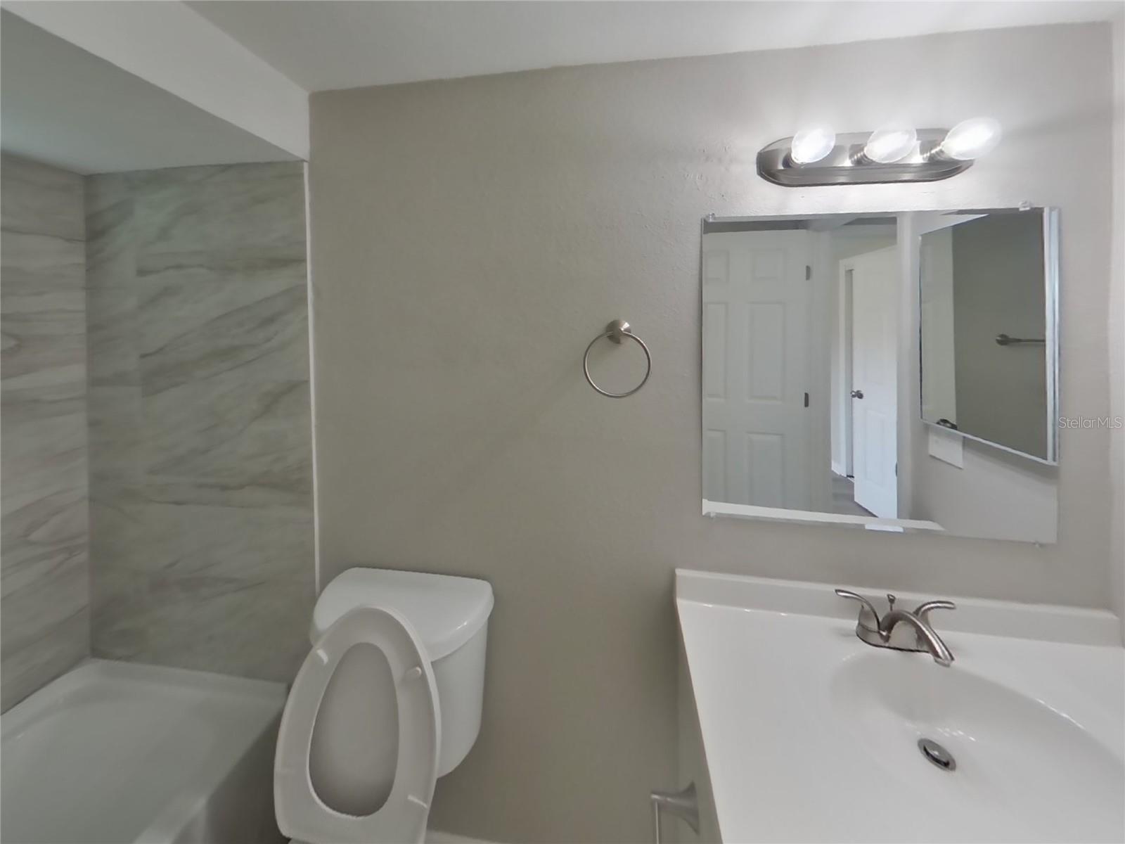 BEACON SQUARE - Residential Lease
