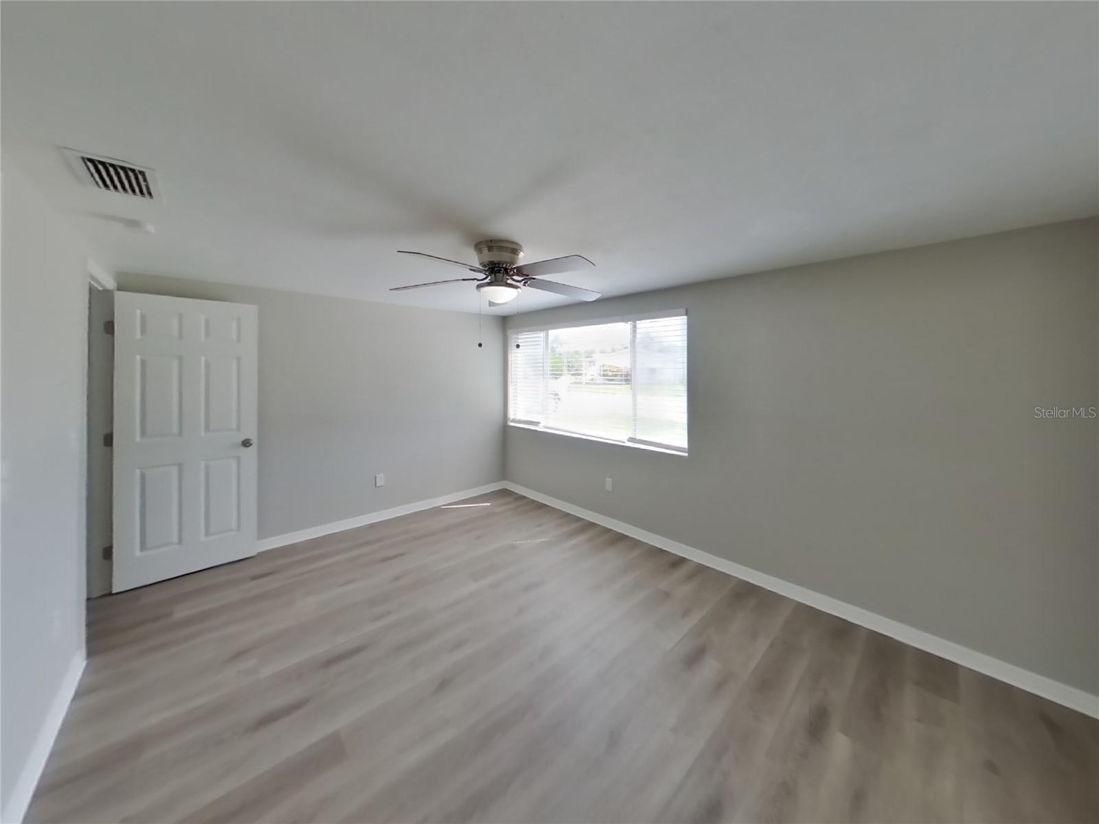 BEACON SQUARE - Residential Lease