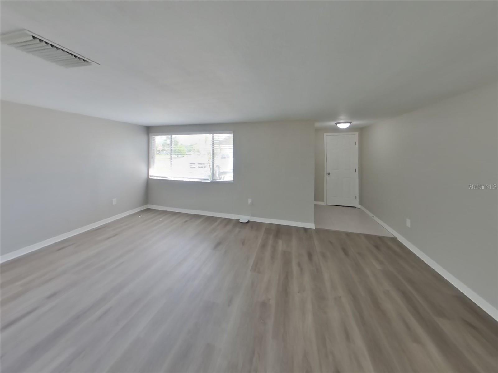 BEACON SQUARE - Residential Lease