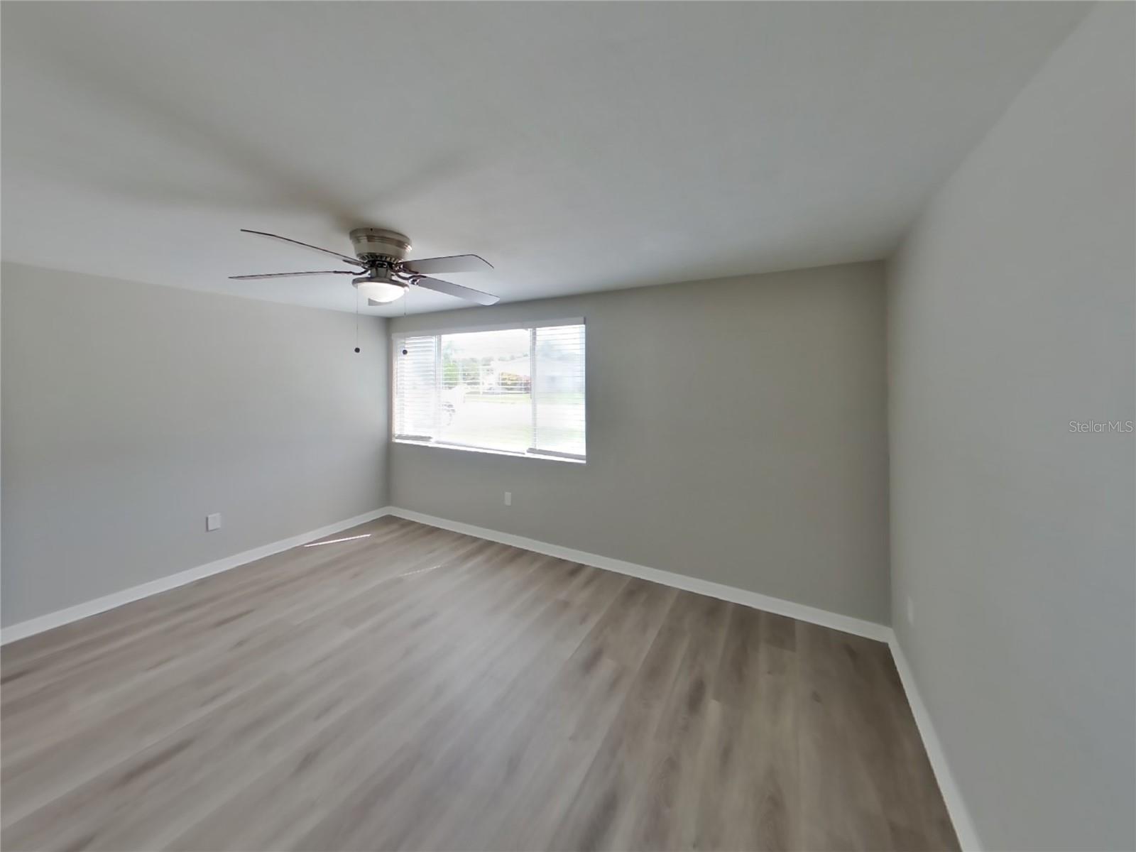 BEACON SQUARE - Residential Lease