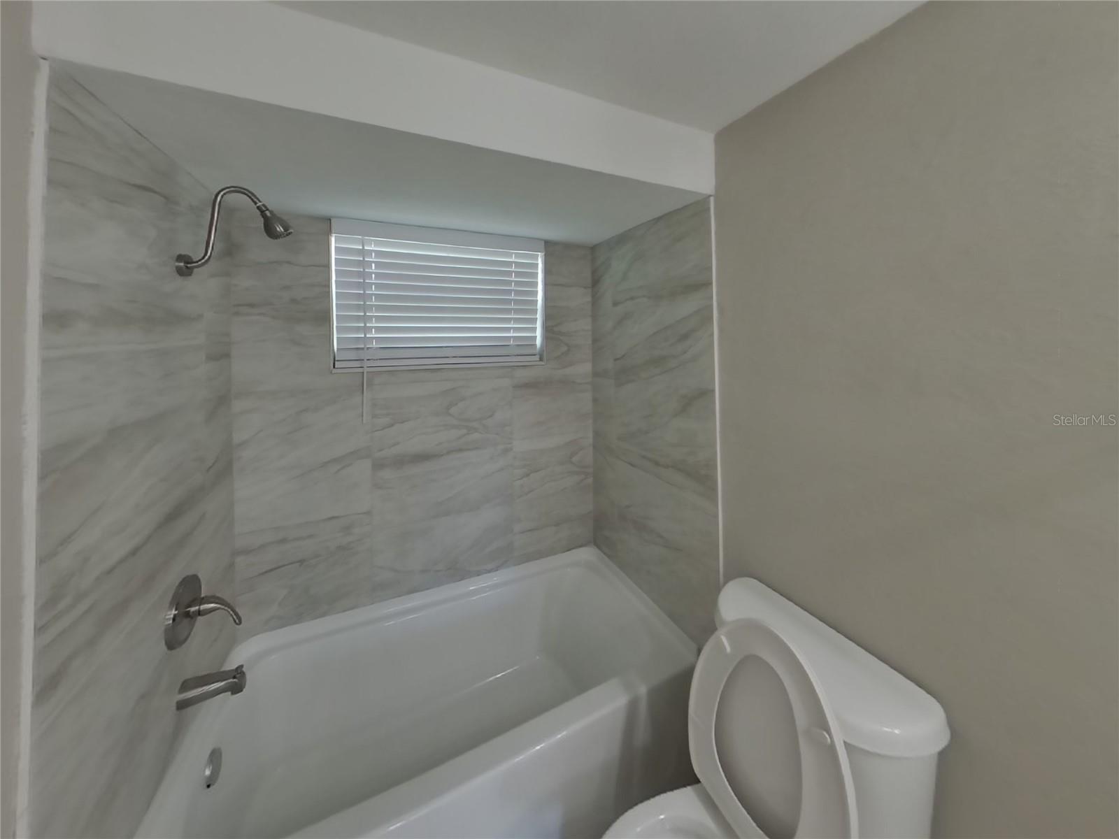 BEACON SQUARE - Residential Lease