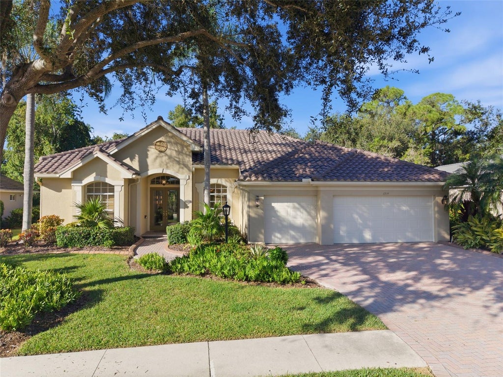 Photo of 6914 Treymore Court, Sarasota, FL 34243 (MLS # A4709572)