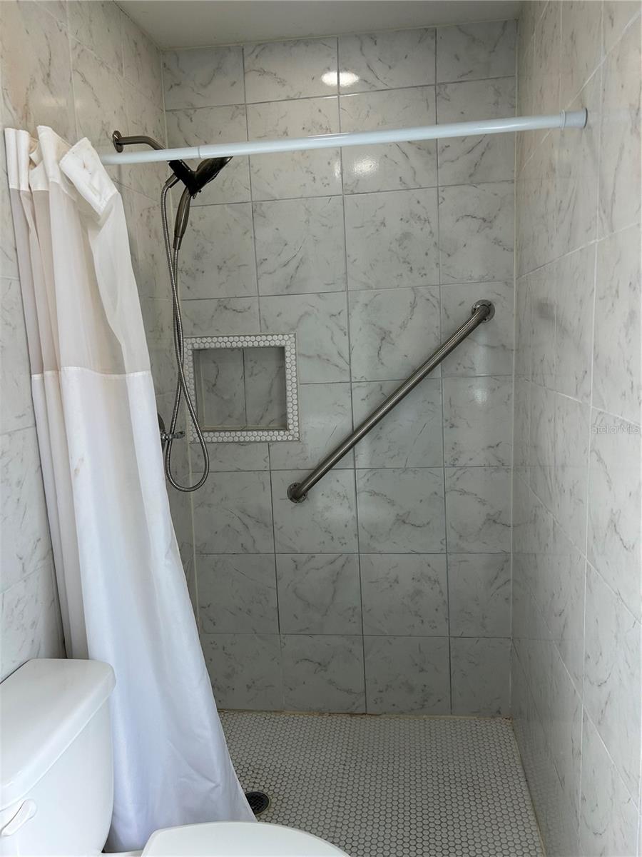 HIBISCUS PARK UN 1 - Residential