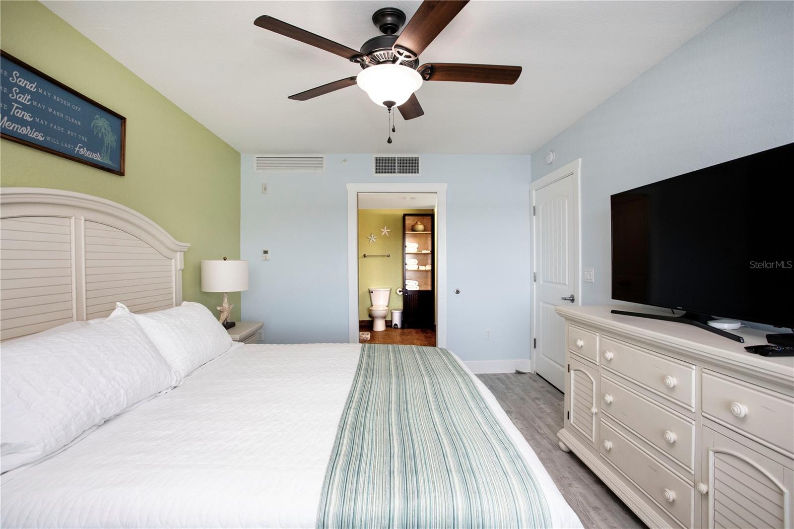 HARBOURSIDE AT MARKER 33 VACATION CONDO - Residential