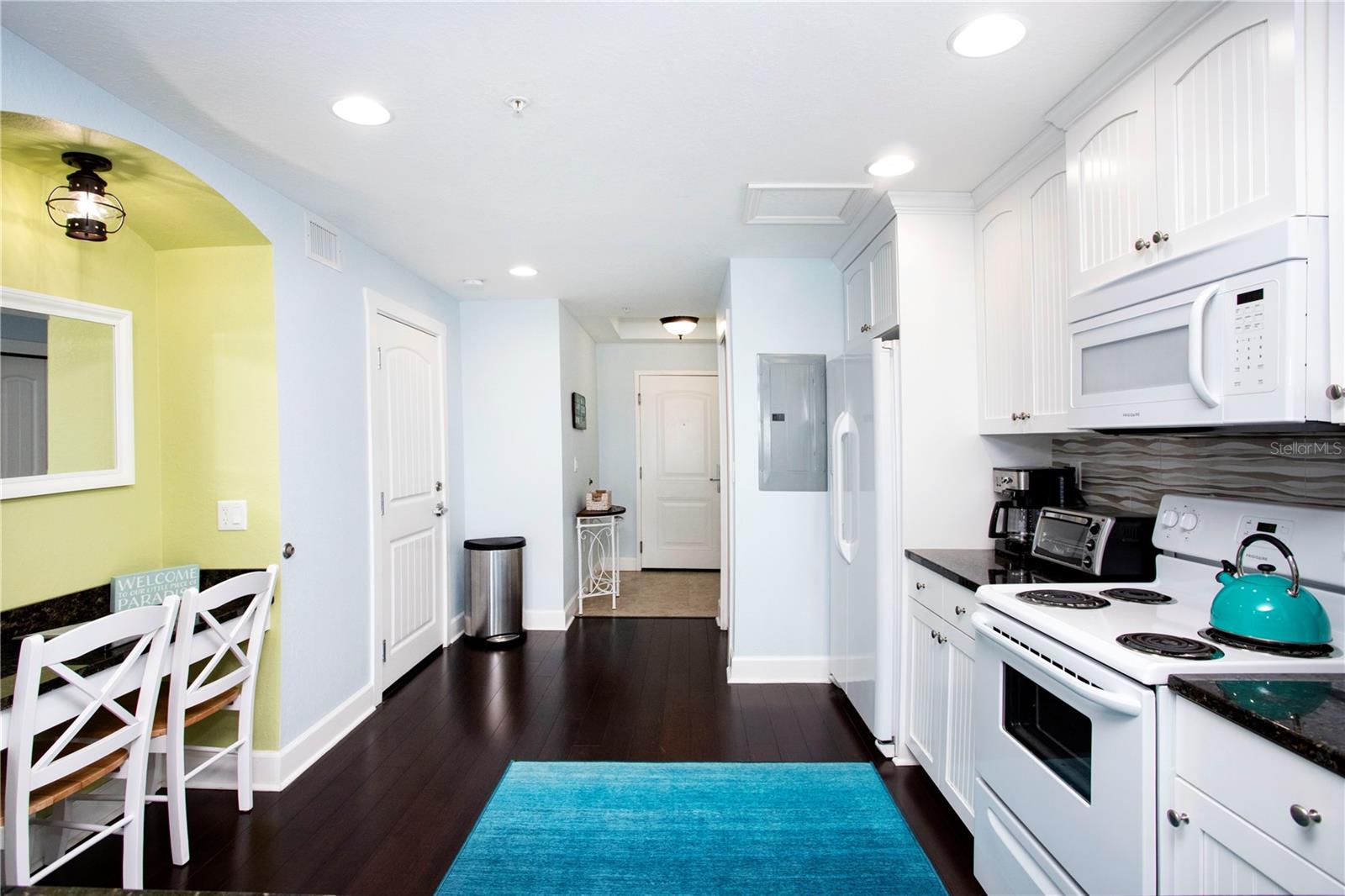 399 2ND STREET 417