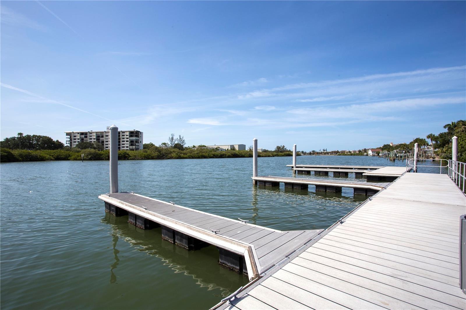 HARBOURSIDE AT MARKER 33 VACATION CONDO - Residential