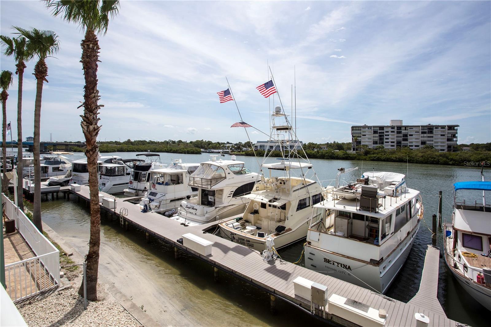 HARBOURSIDE AT MARKER 33 VACATION CONDO - Residential