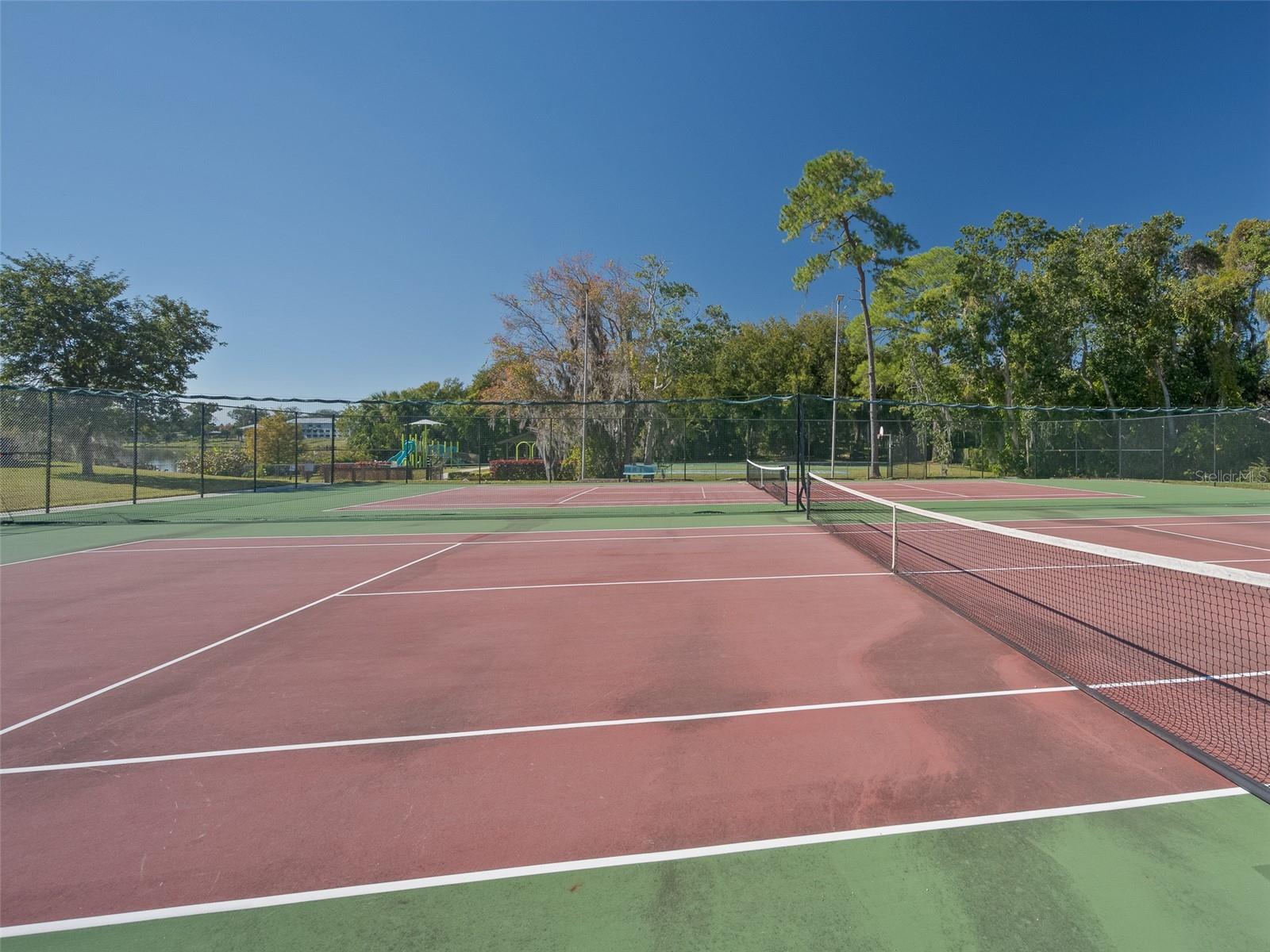 LAKE OF THE WOODS SEC 08 TWNHS - Residential