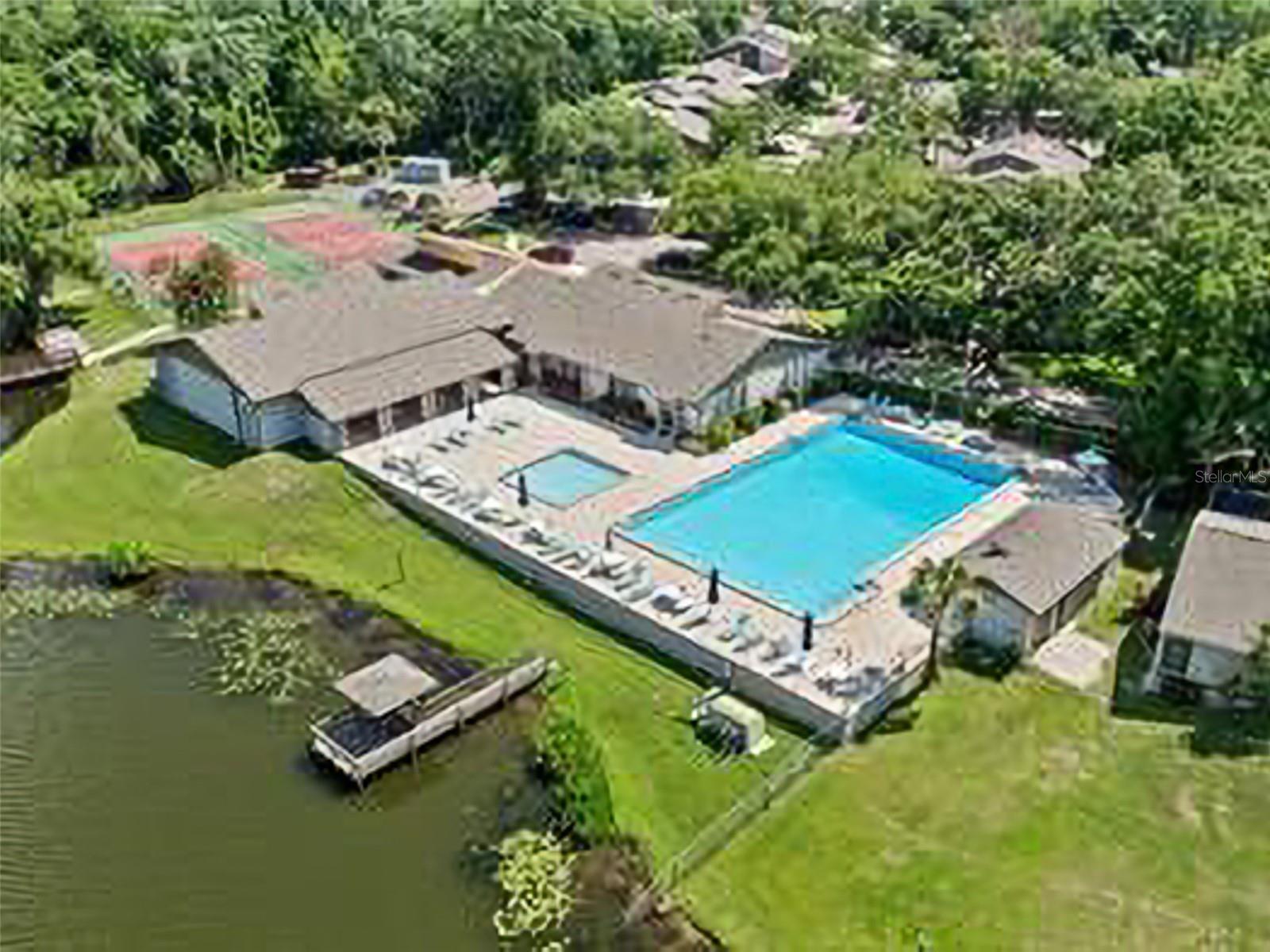 LAKE OF THE WOODS SEC 08 TWNHS - Residential