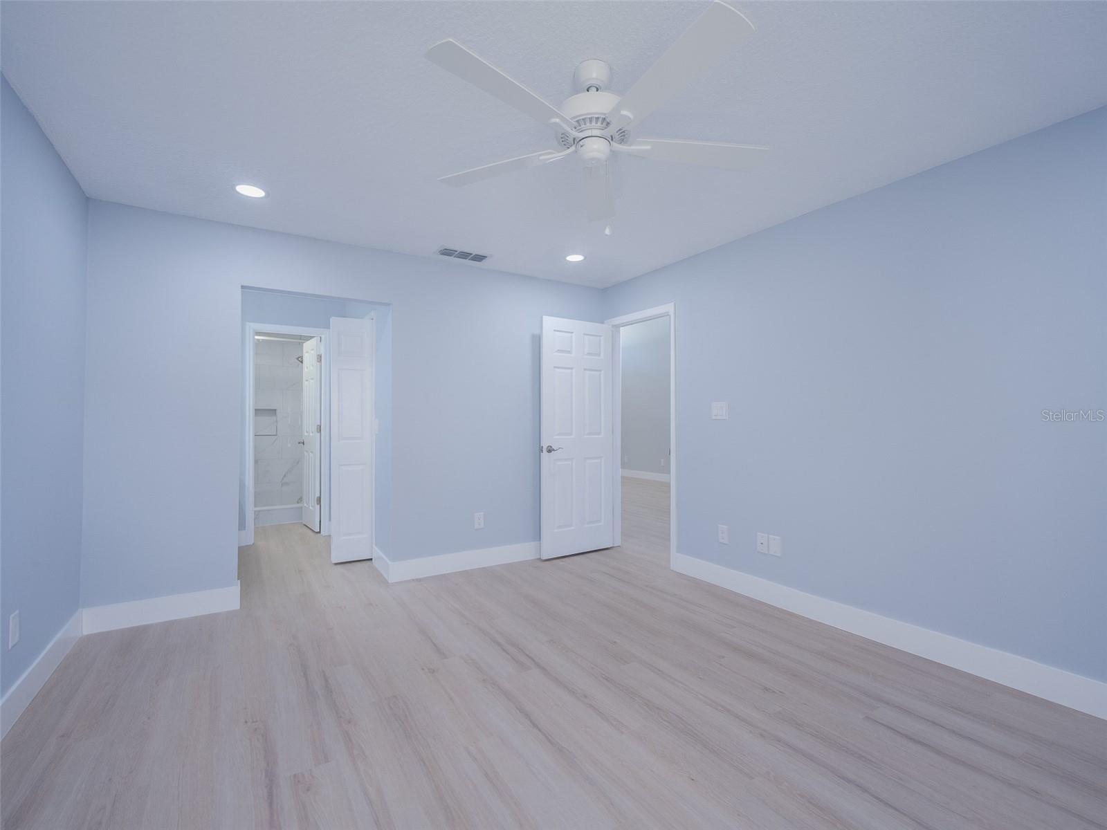 LAKE OF THE WOODS SEC 08 TWNHS - Residential