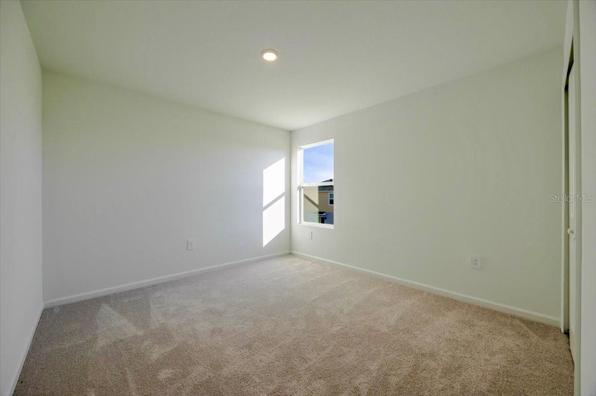 HUNT CLUB AT LAKE WALES PHASE1 - Residential Lease