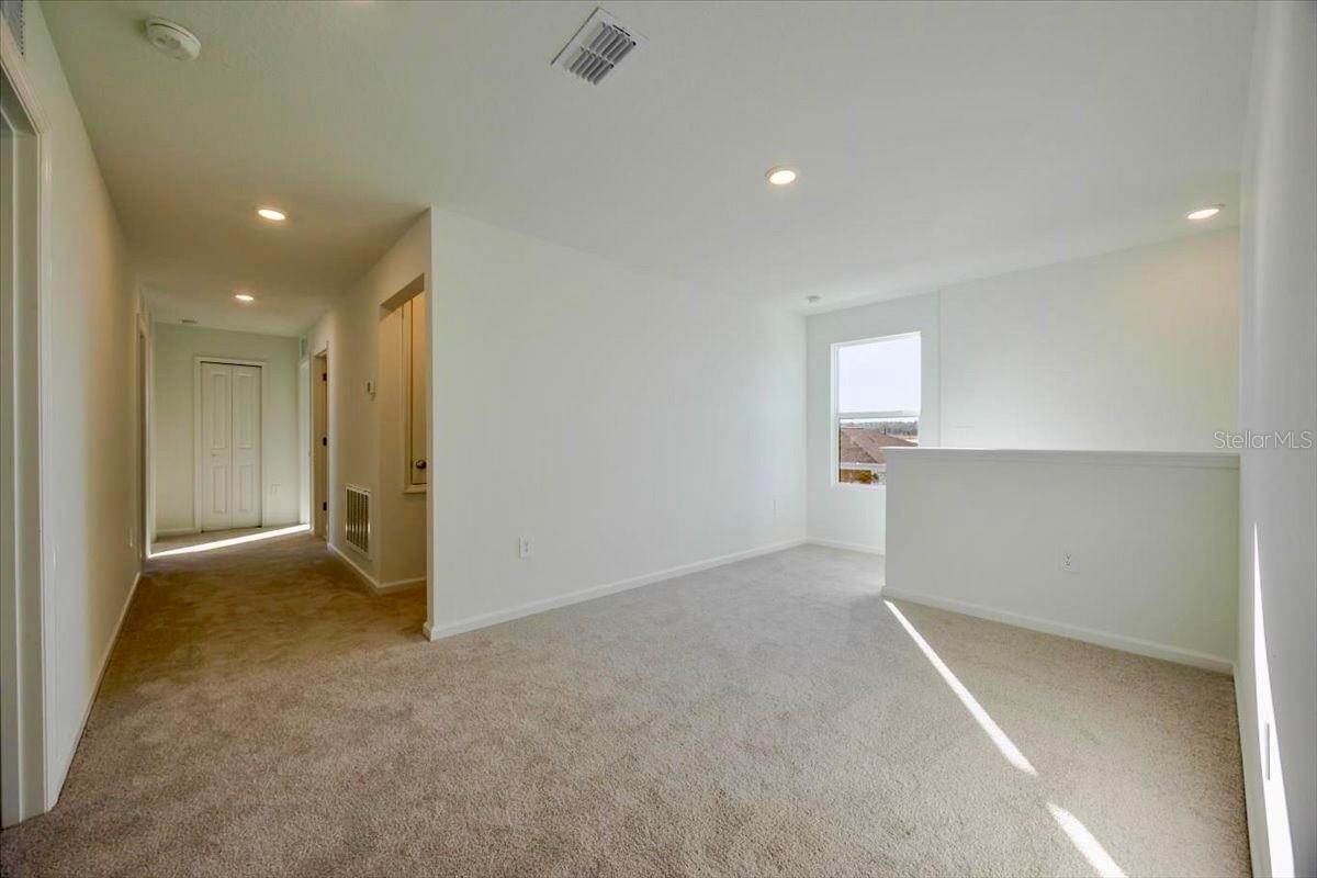 HUNT CLUB AT LAKE WALES PHASE1 - Residential Lease