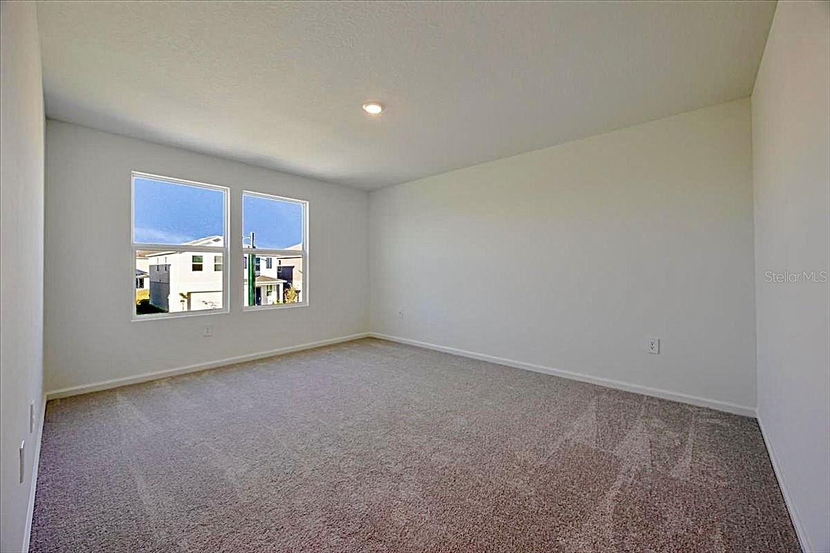 HUNT CLUB AT LAKE WALES PHASE1 - Residential Lease