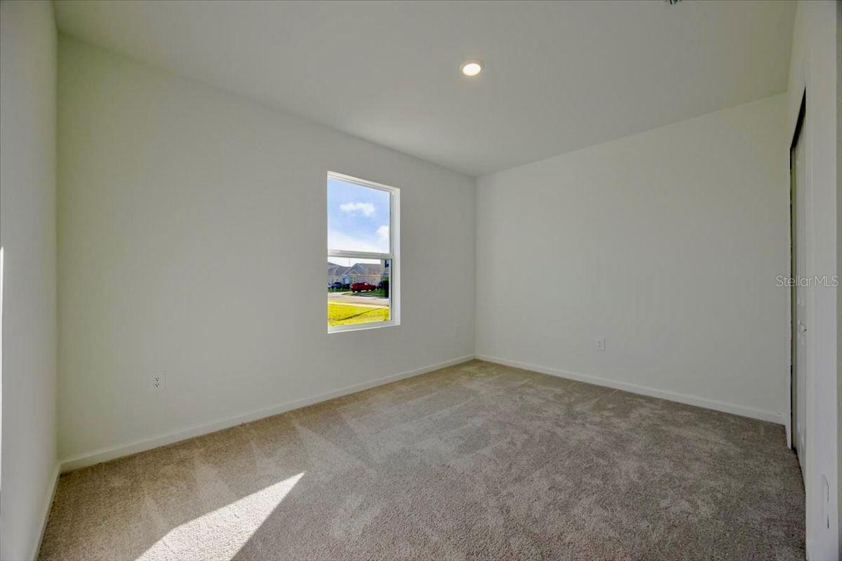 HUNT CLUB AT LAKE WALES PHASE1 - Residential Lease