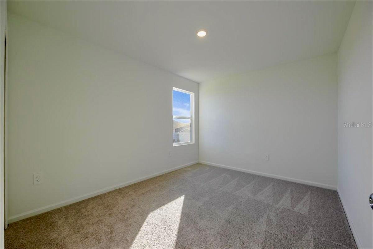 HUNT CLUB AT LAKE WALES PHASE1 - Residential Lease