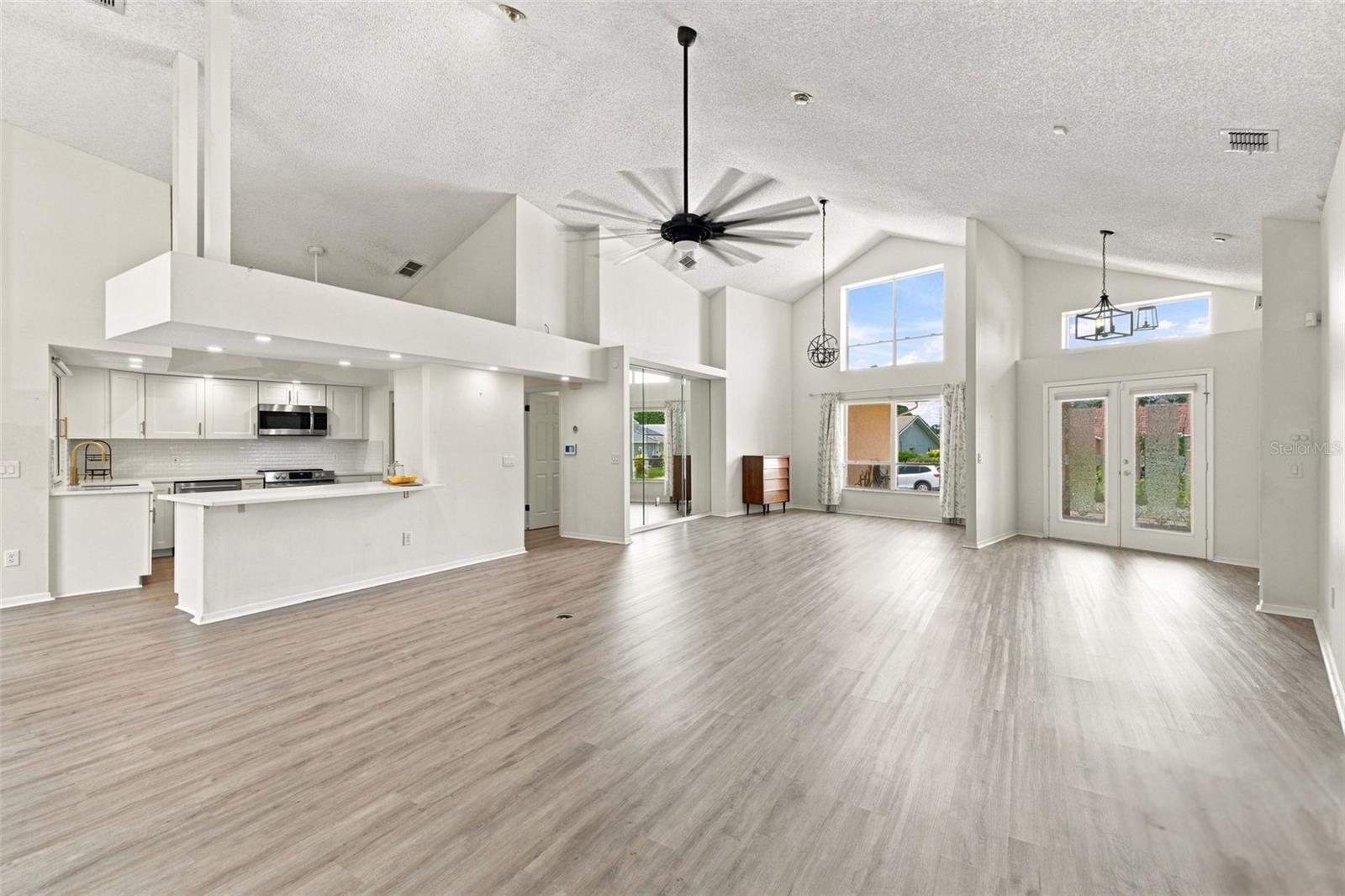 13513 WOODSIDE DRIVE