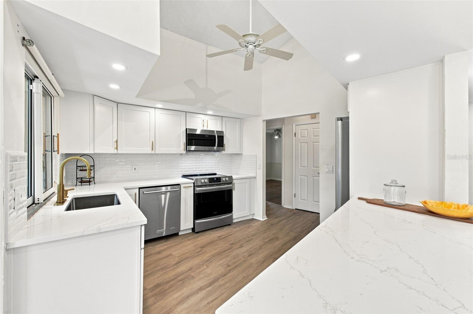 13513 WOODSIDE DRIVE