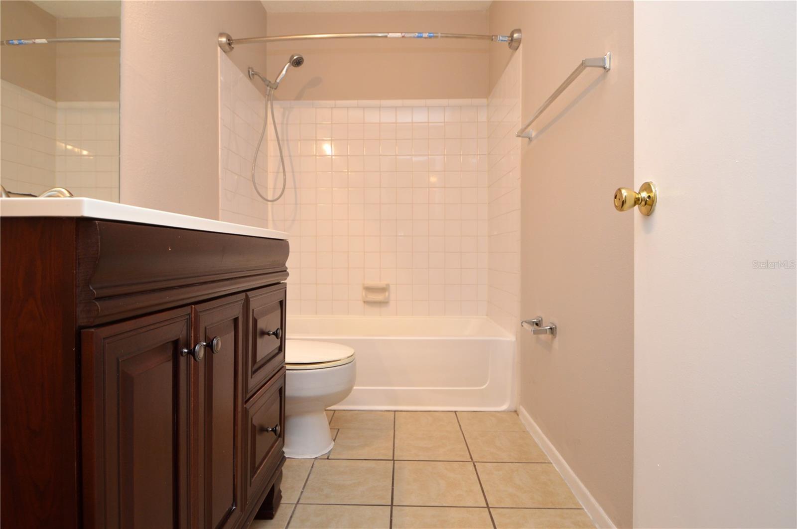 THE GRAND RESERVE CONDO - Residential Lease