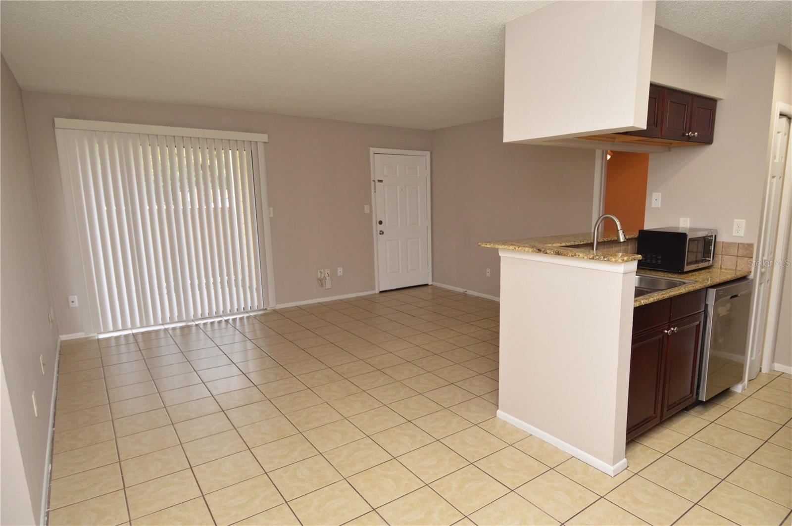 THE GRAND RESERVE CONDO - Residential Lease