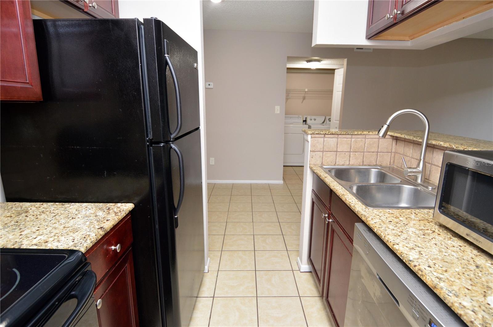 THE GRAND RESERVE CONDO - Residential Lease