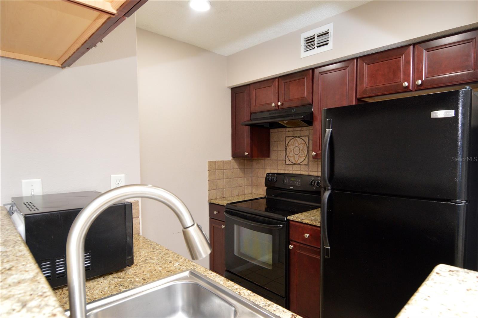 THE GRAND RESERVE CONDO - Residential Lease