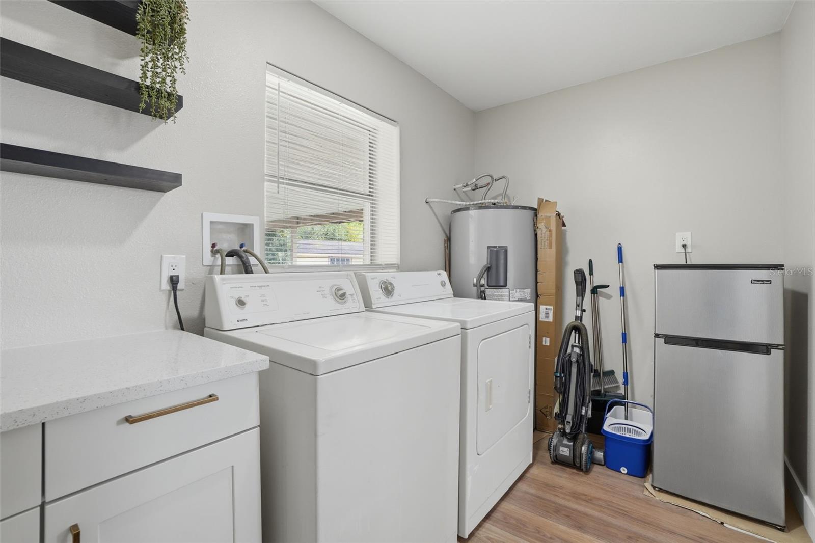 ENGLEWOOD PARK - Residential