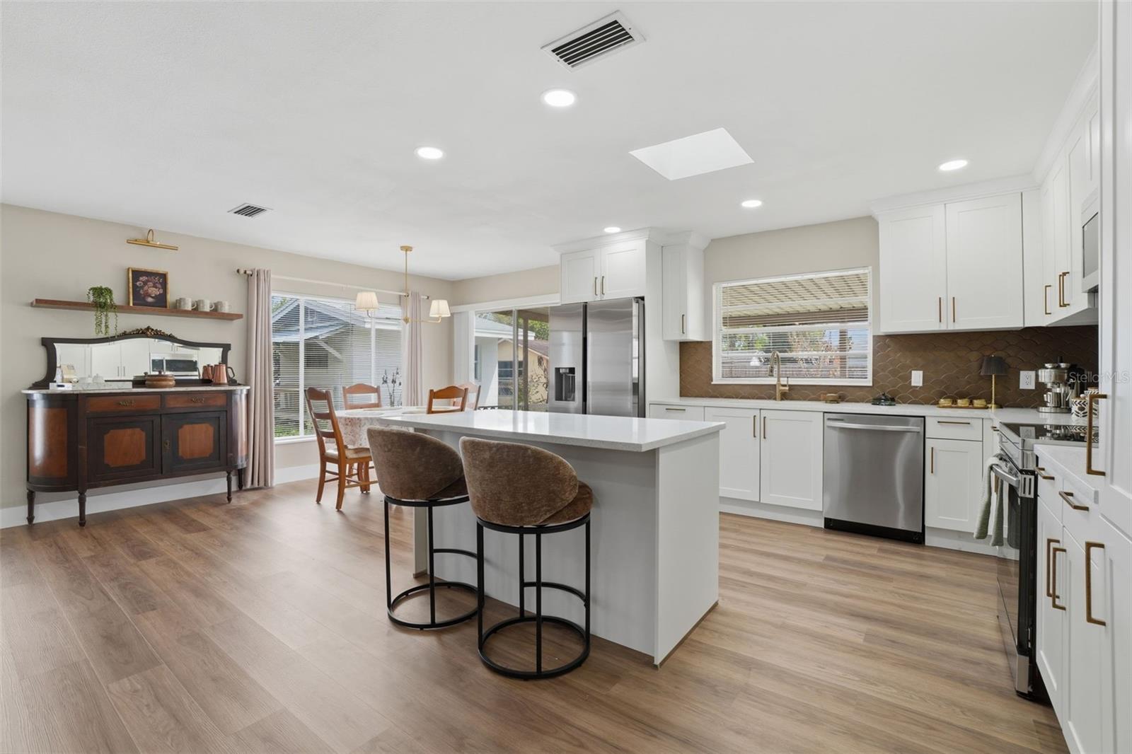 ENGLEWOOD PARK - Residential