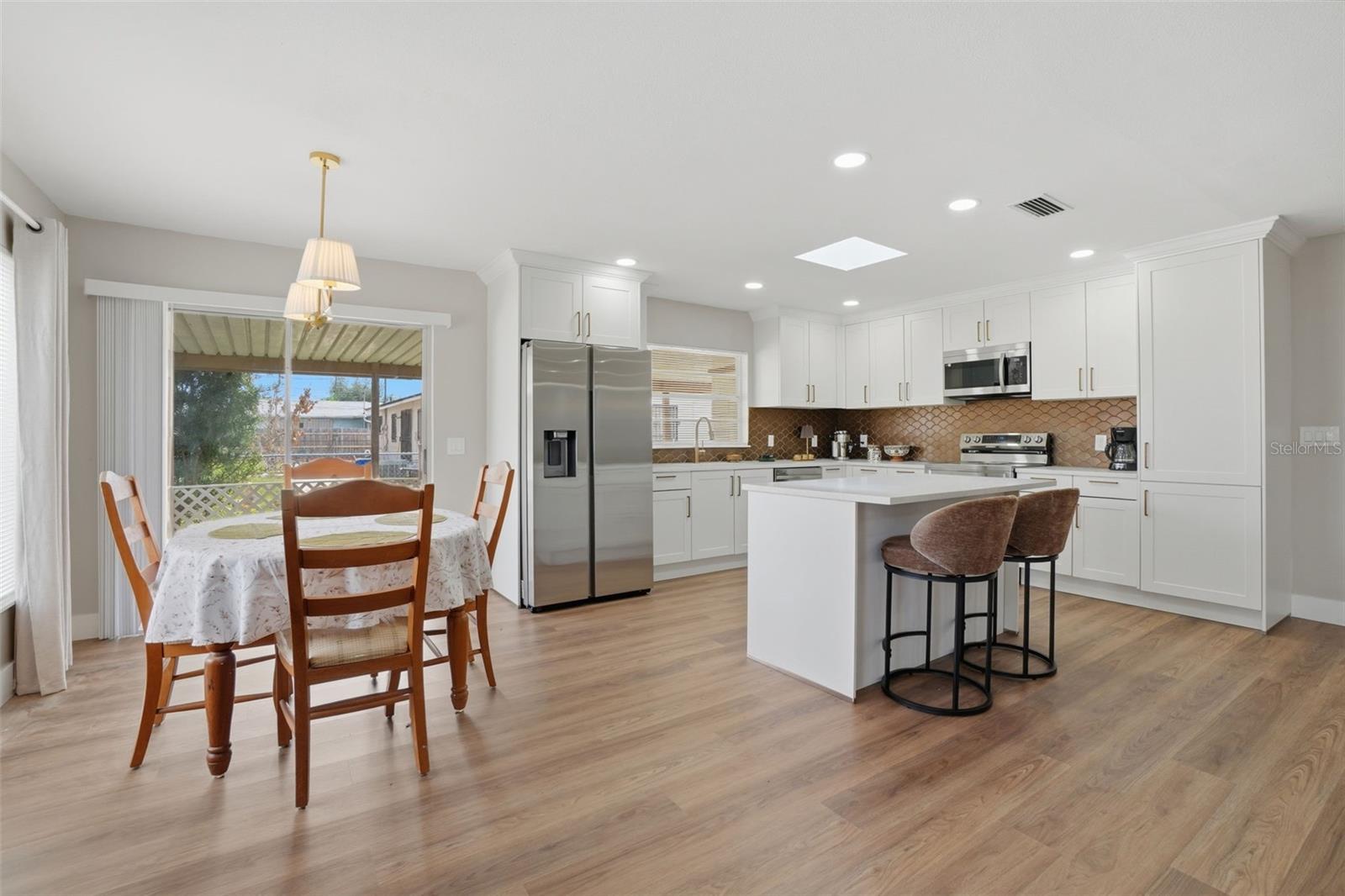 ENGLEWOOD PARK - Residential