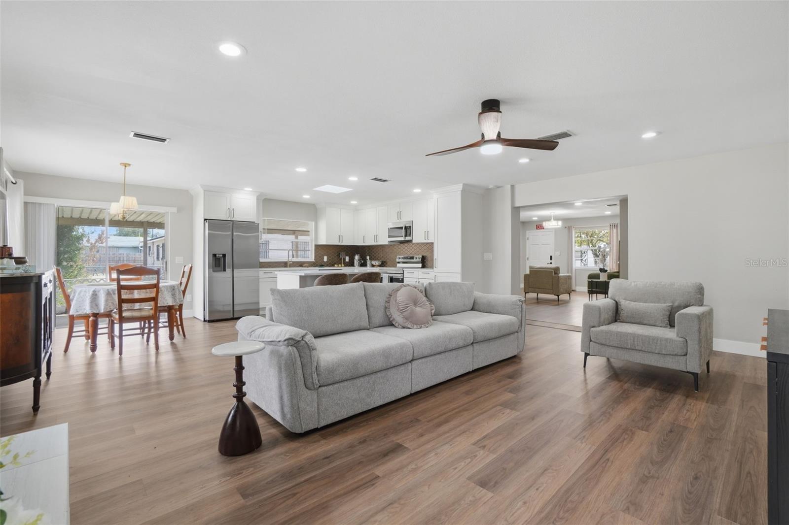 ENGLEWOOD PARK - Residential