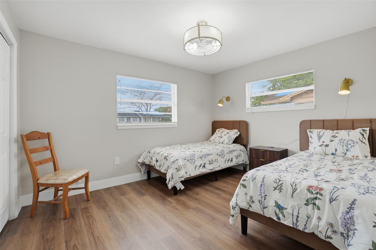 ENGLEWOOD PARK - Residential