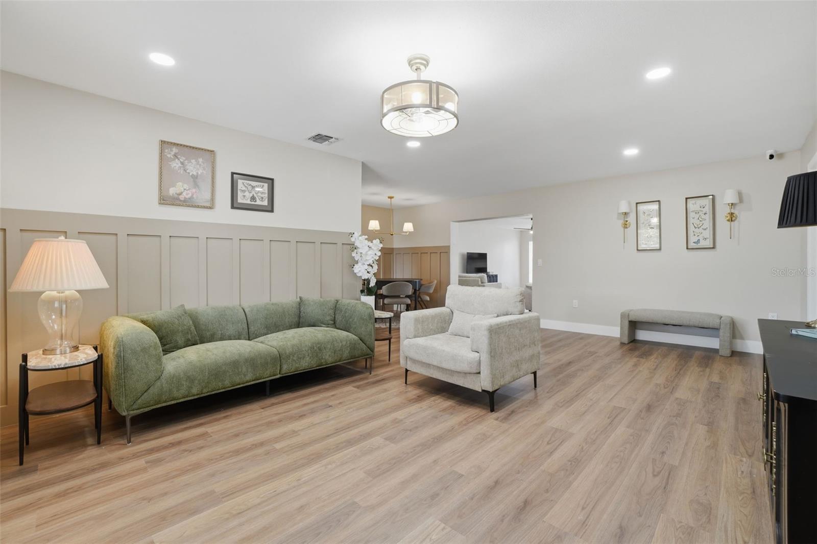 ENGLEWOOD PARK - Residential