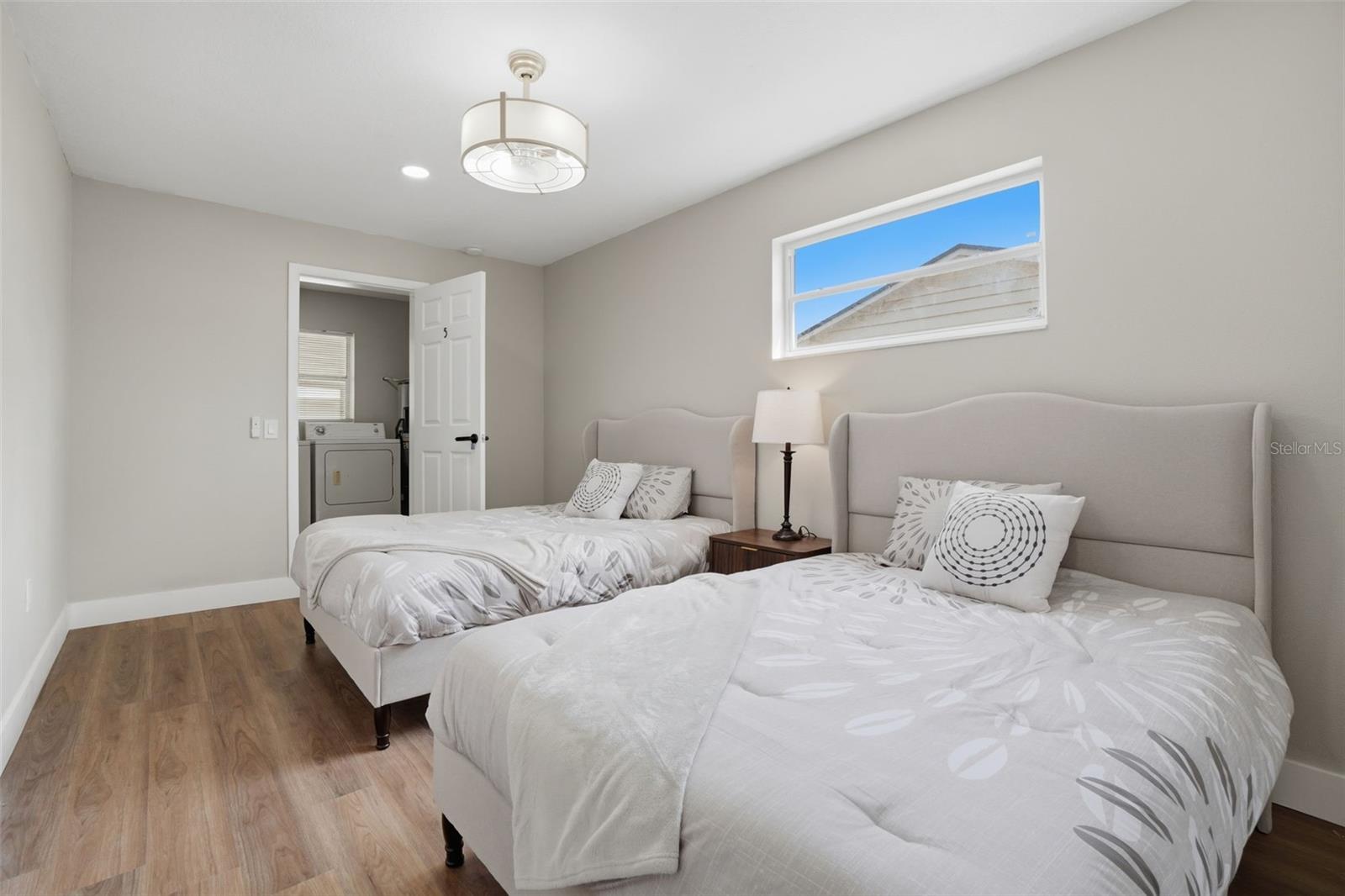 ENGLEWOOD PARK - Residential