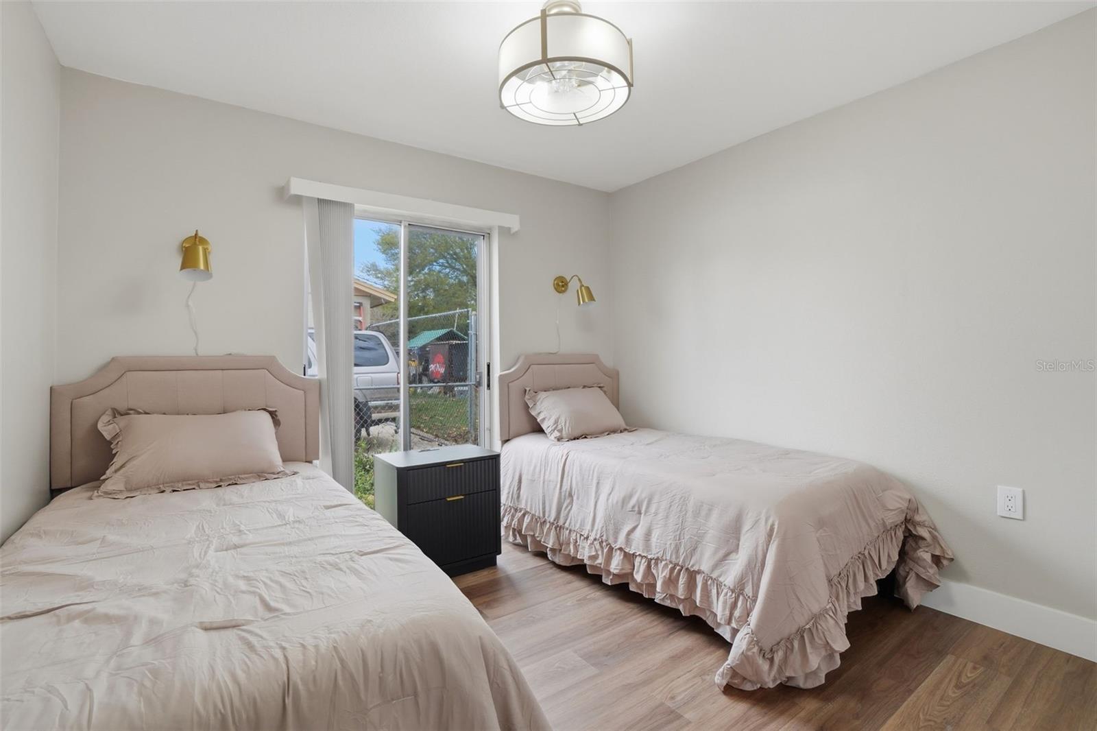 ENGLEWOOD PARK - Residential