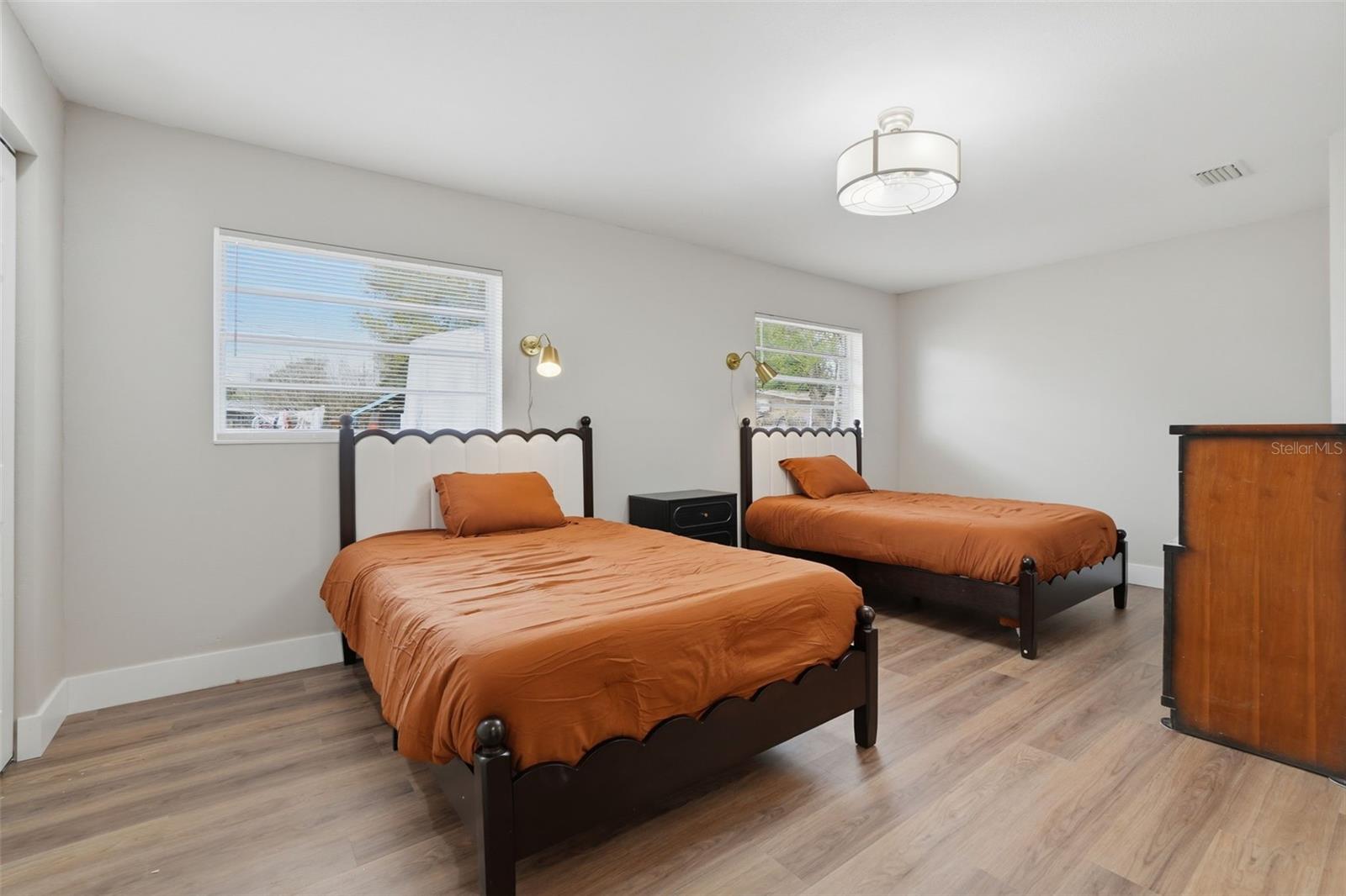 ENGLEWOOD PARK - Residential