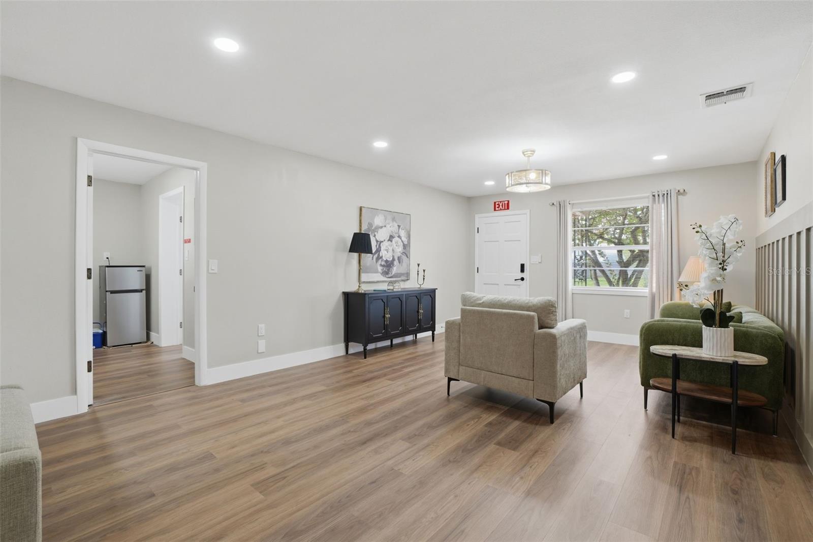 ENGLEWOOD PARK - Residential