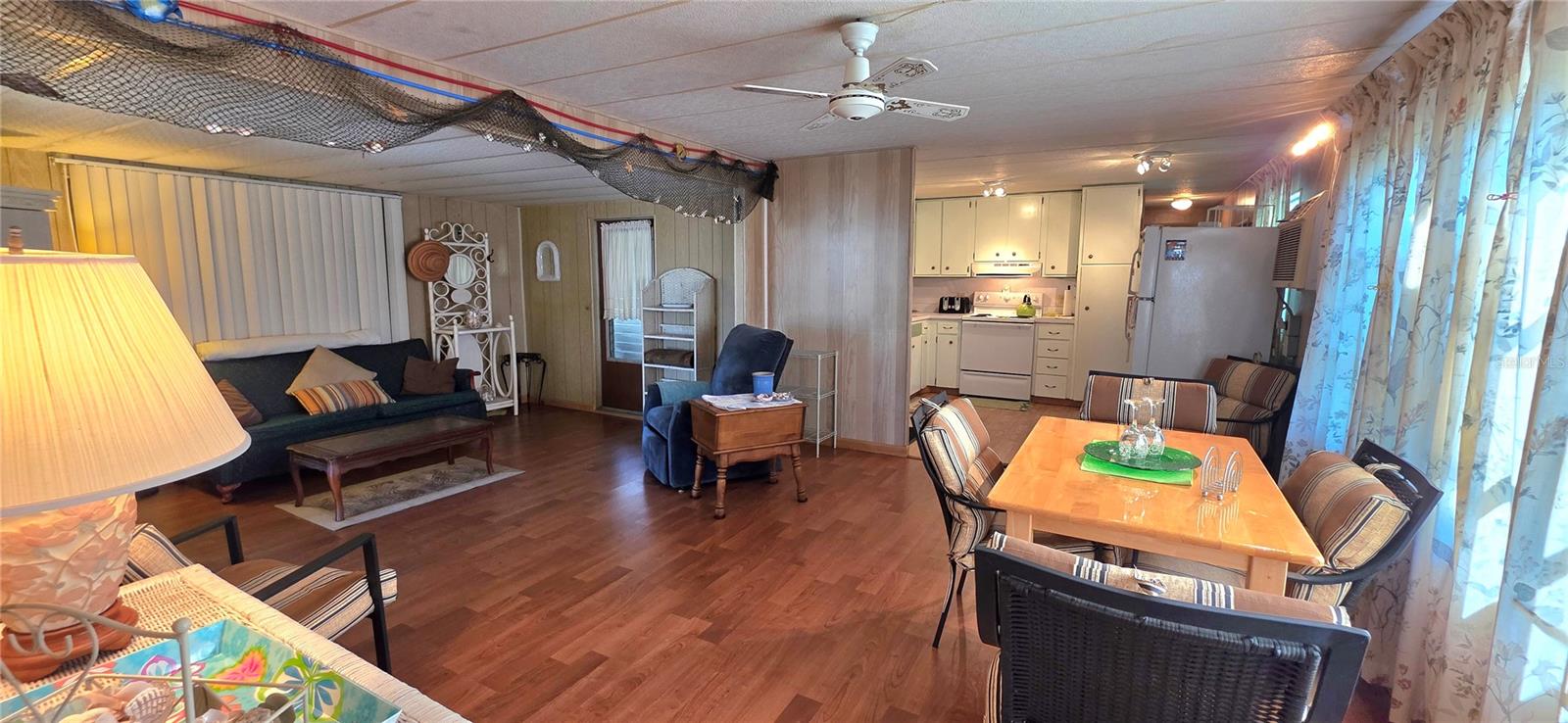 UNREC SUB OF TRACTS 5 & 12 OF ZEPHYRHILLS COLONY - Residential