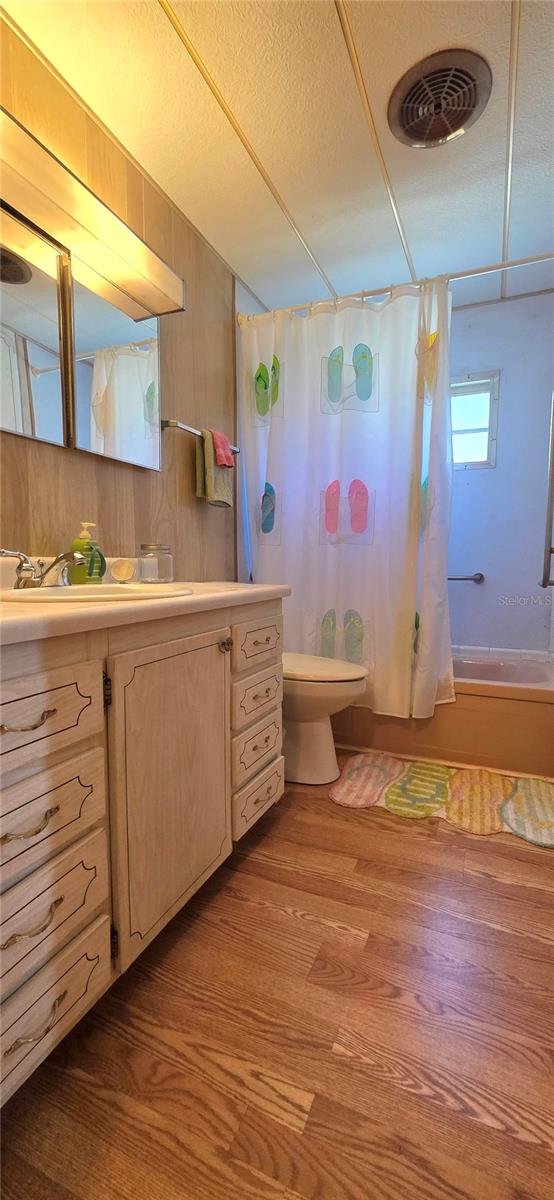 UNREC SUB OF TRACTS 5 & 12 OF ZEPHYRHILLS COLONY - Residential