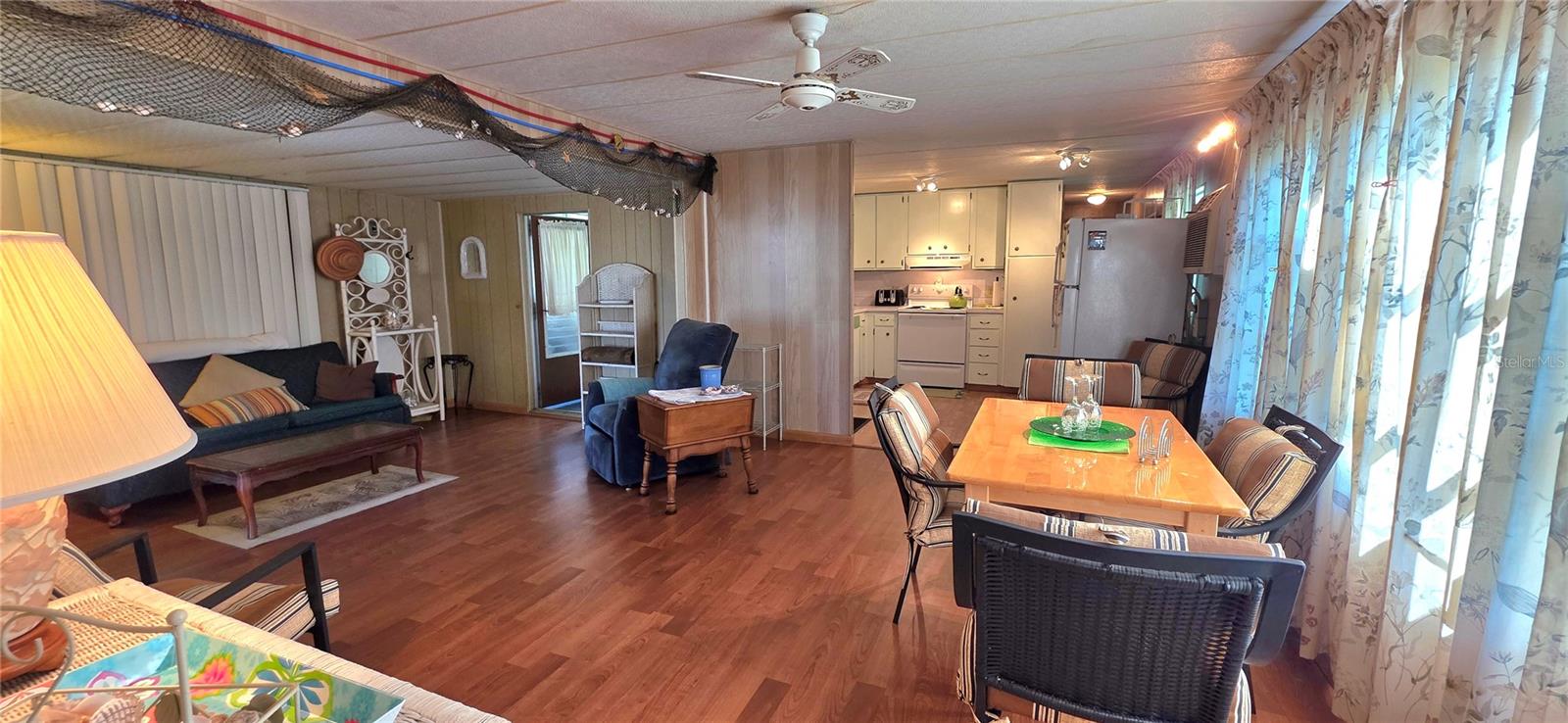 UNREC SUB OF TRACTS 5 & 12 OF ZEPHYRHILLS COLONY - Residential