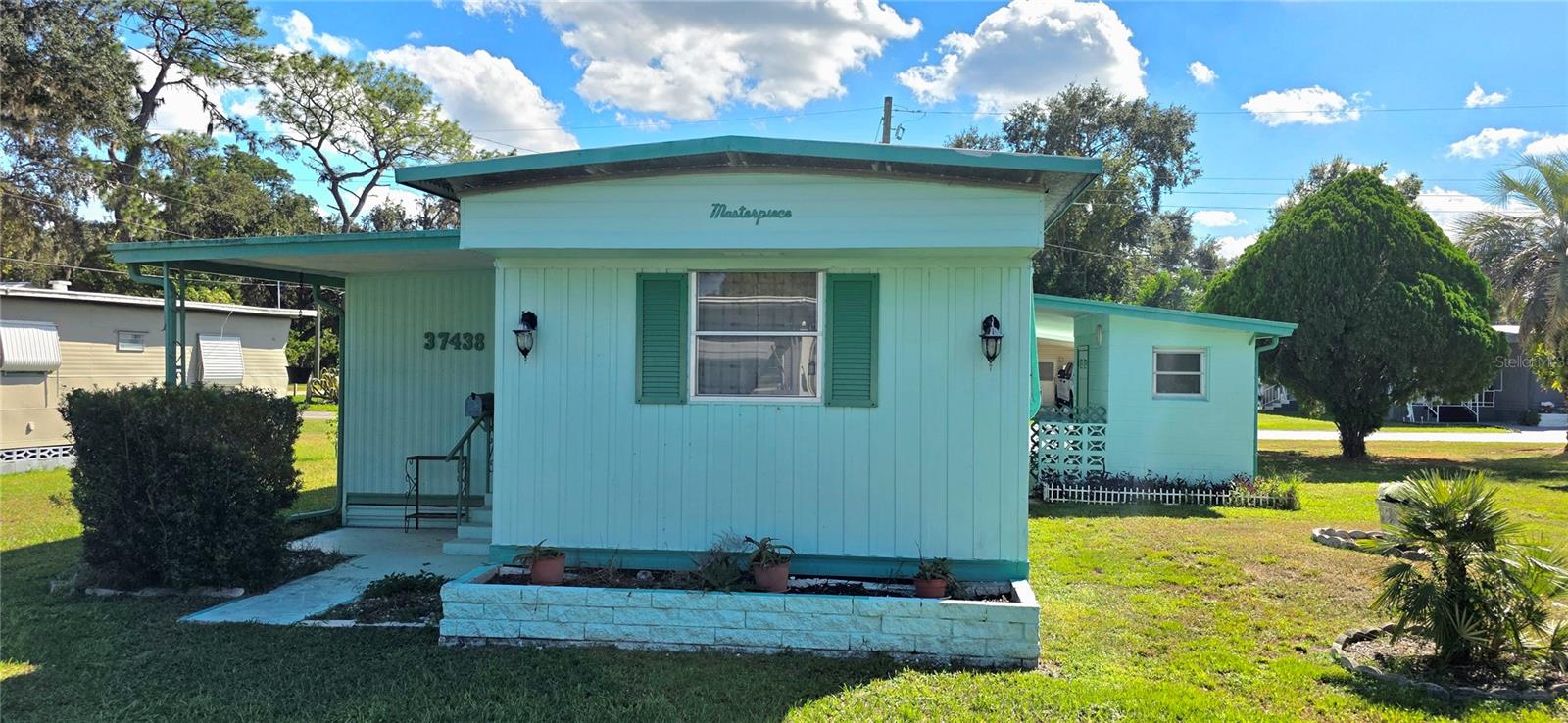 UNREC SUB OF TRACTS 5 & 12 OF ZEPHYRHILLS COLONY - Residential