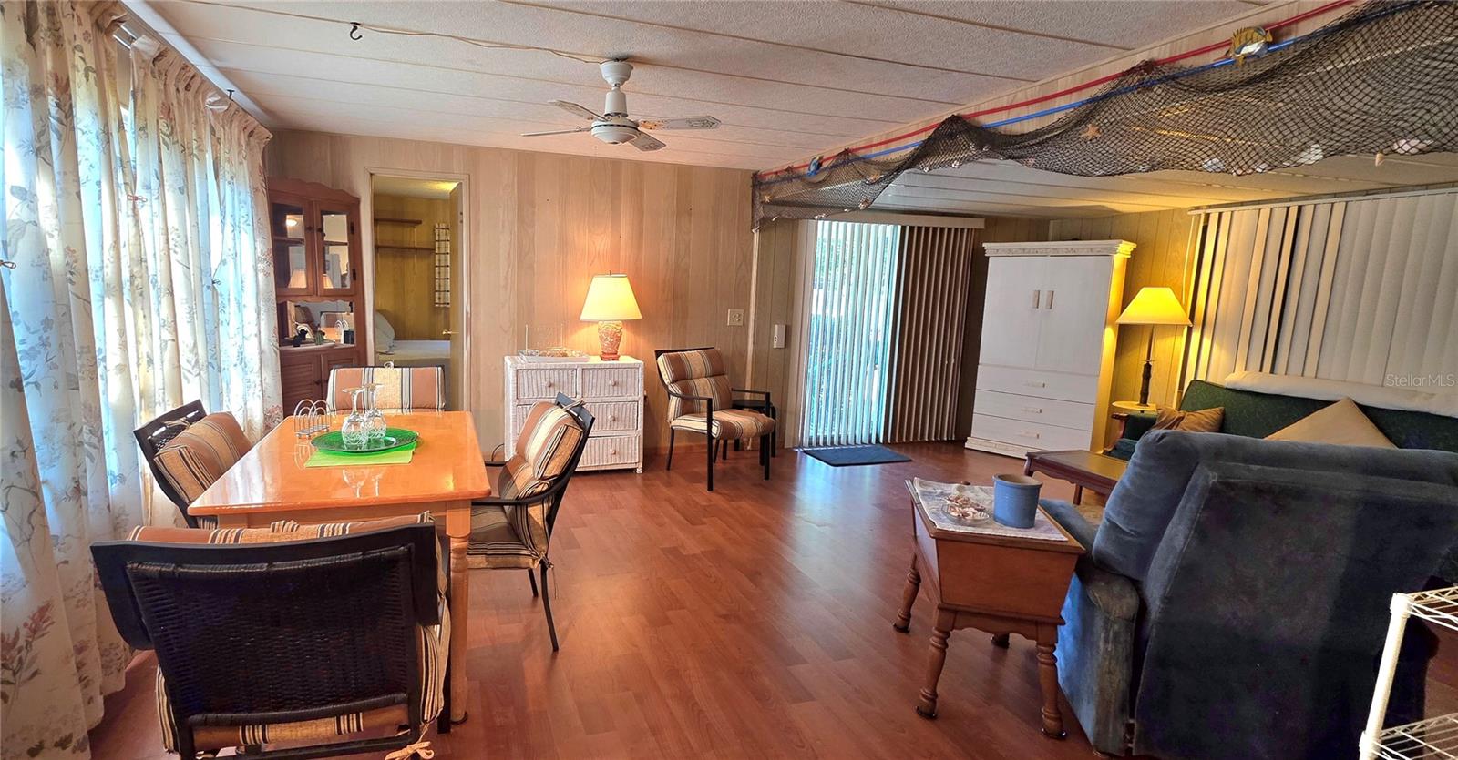 UNREC SUB OF TRACTS 5 & 12 OF ZEPHYRHILLS COLONY - Residential