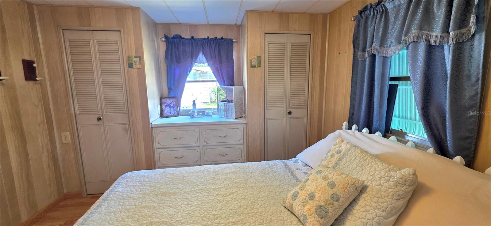 UNREC SUB OF TRACTS 5 & 12 OF ZEPHYRHILLS COLONY - Residential