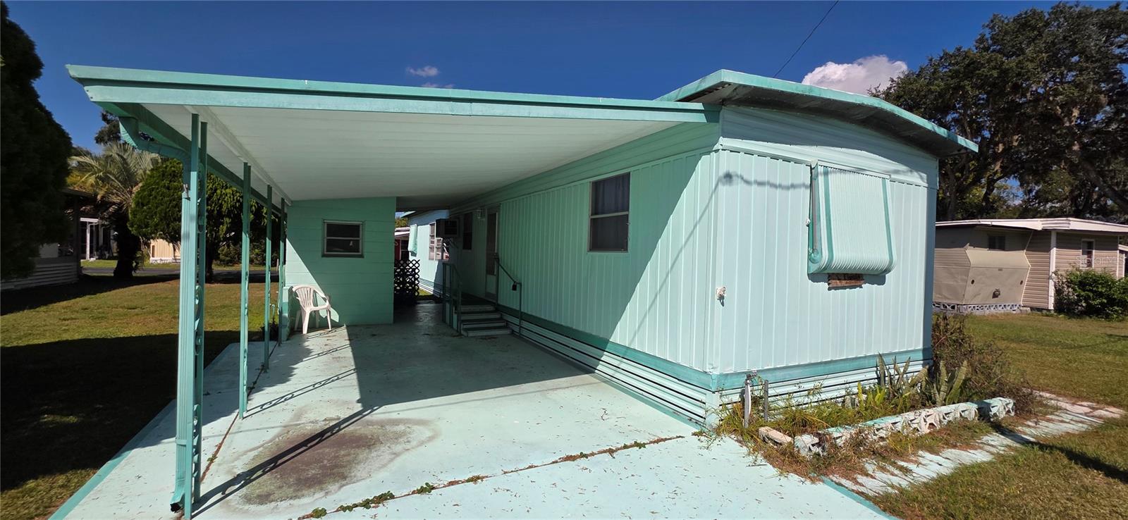 UNREC SUB OF TRACTS 5 & 12 OF ZEPHYRHILLS COLONY - Residential