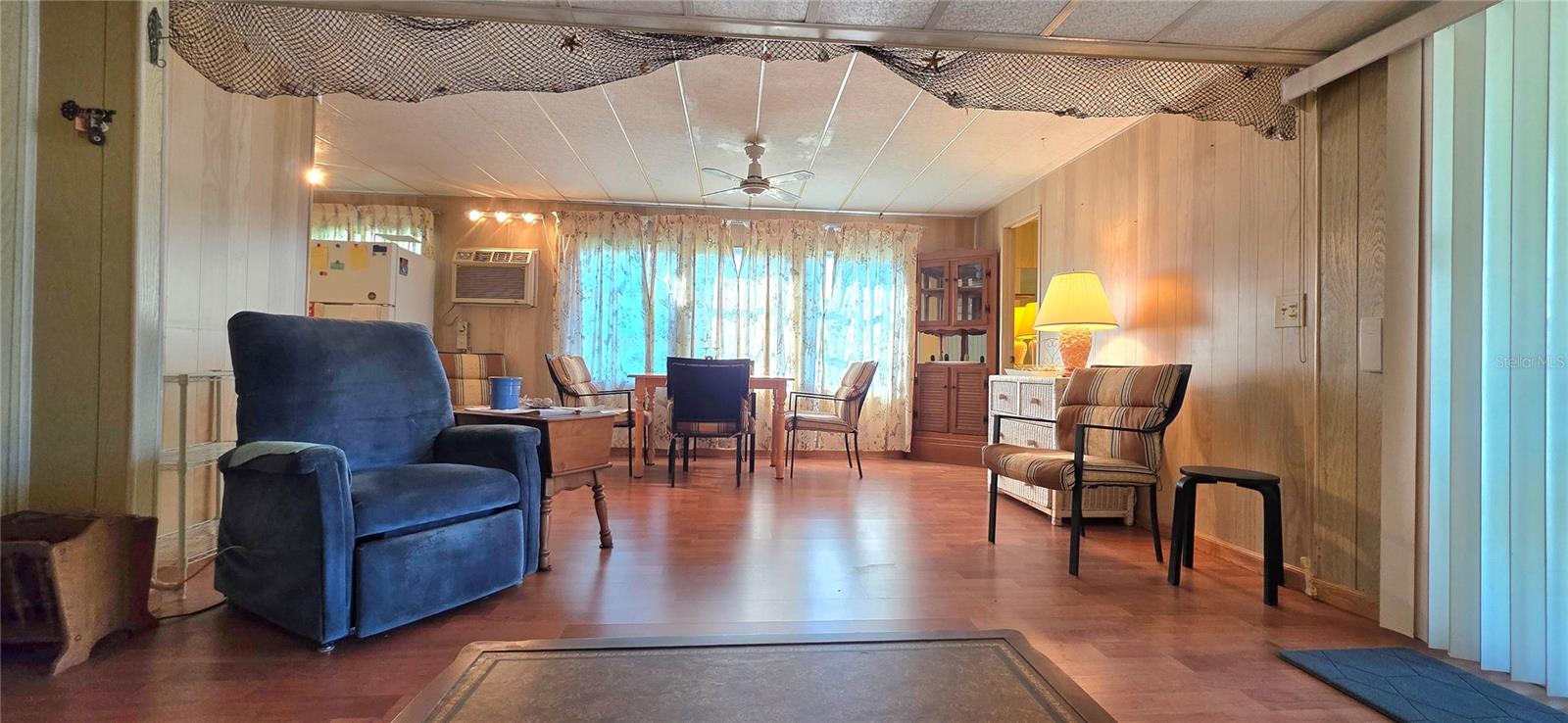 UNREC SUB OF TRACTS 5 & 12 OF ZEPHYRHILLS COLONY - Residential