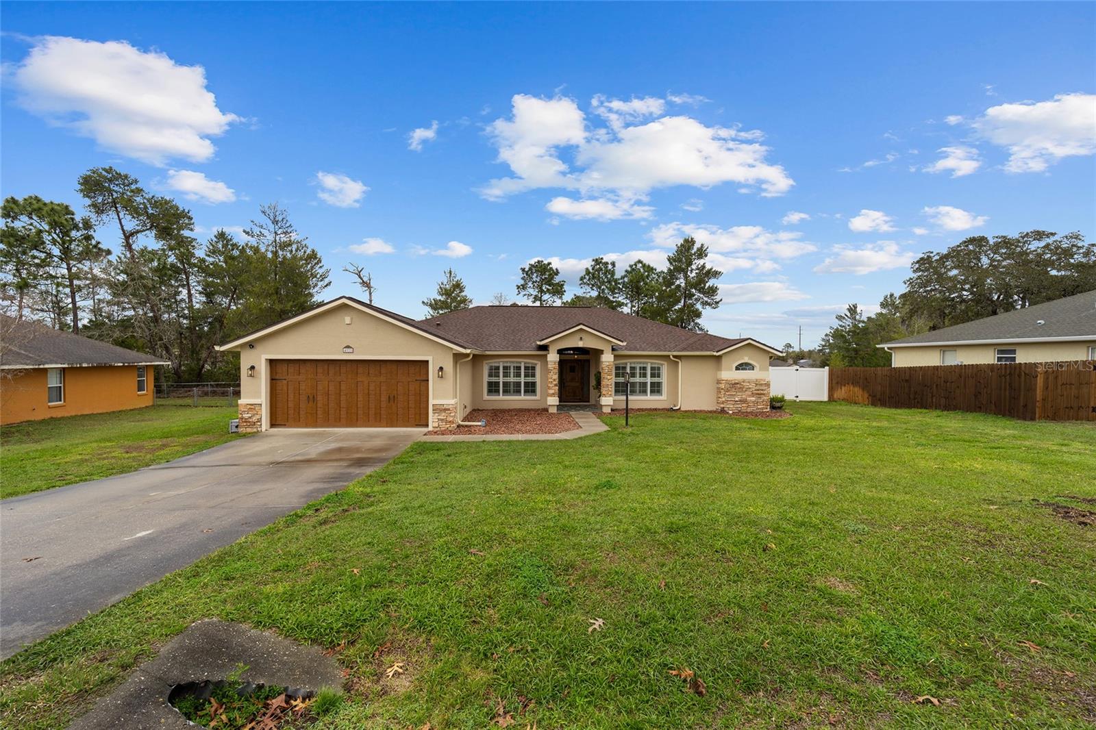 4933 SW 109TH LOOP