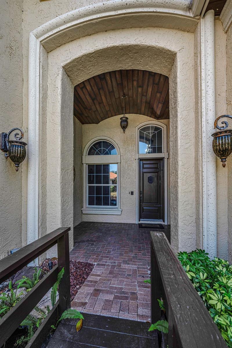 CHAMPIONS CLUB - Residential