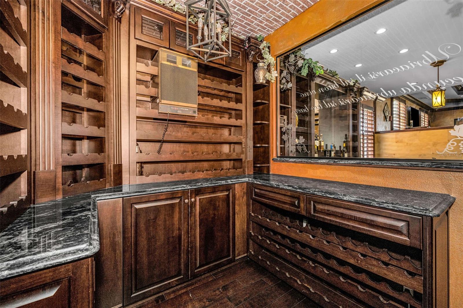 CHAMPIONS CLUB - Residential