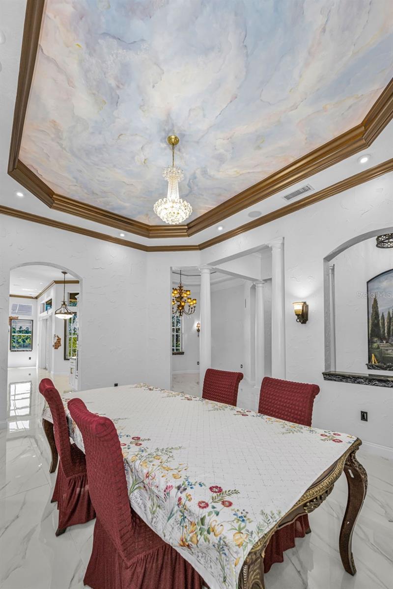 CHAMPIONS CLUB - Residential