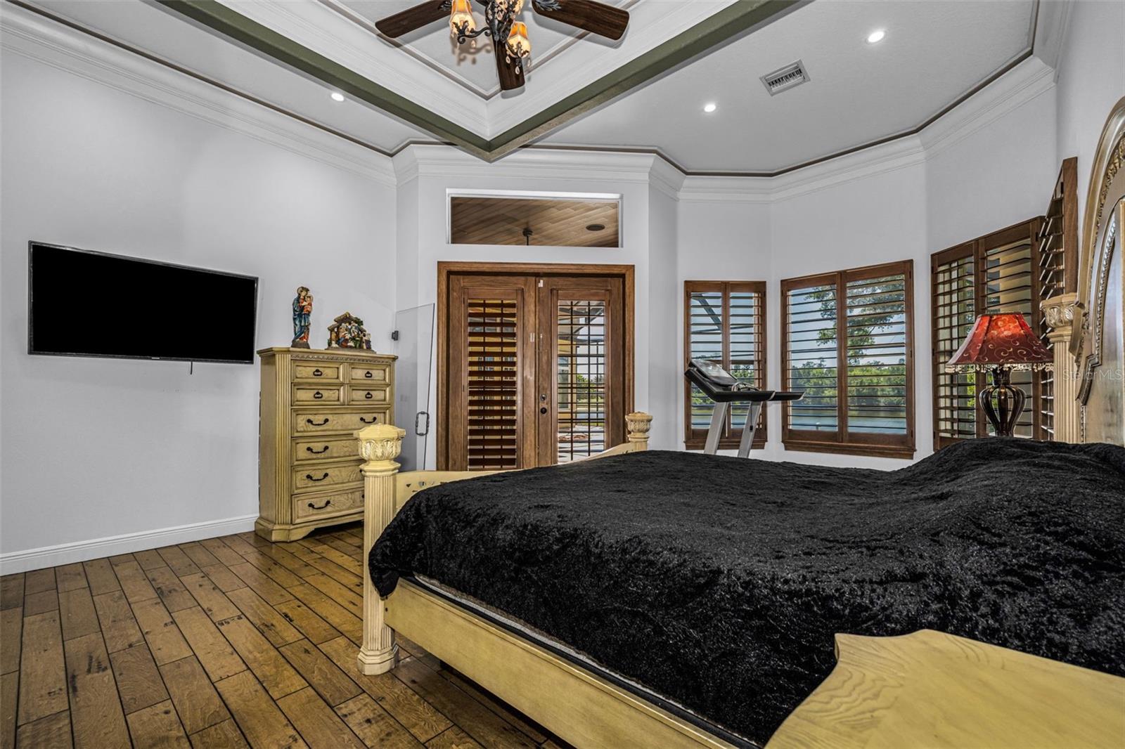 CHAMPIONS CLUB - Residential