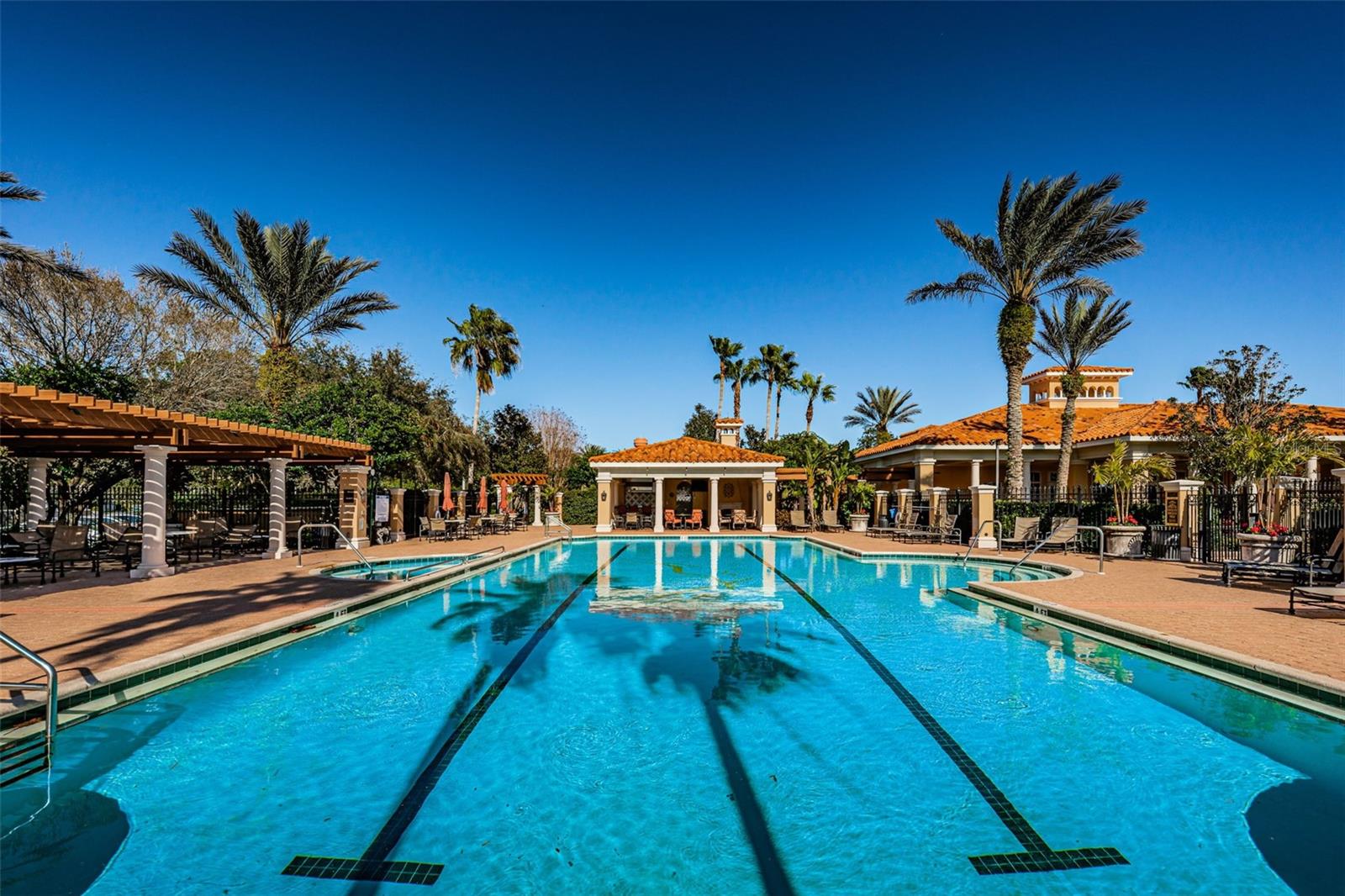 CHAMPIONS CLUB - Residential