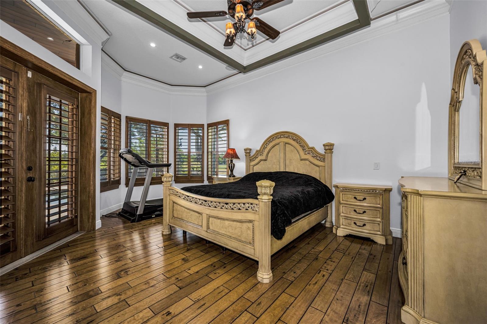 CHAMPIONS CLUB - Residential